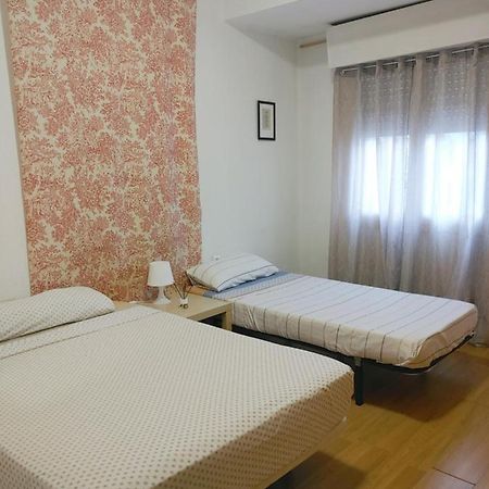 Comoda Habitacion Privada Валенсия Экстерьер фото
